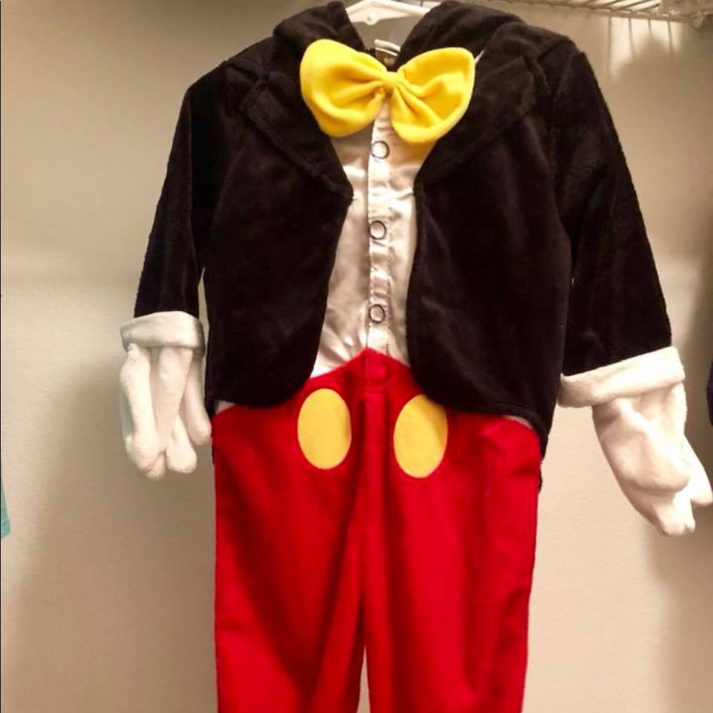 Disney Mickey Mouse Costume 9-12 months. (SOLD)